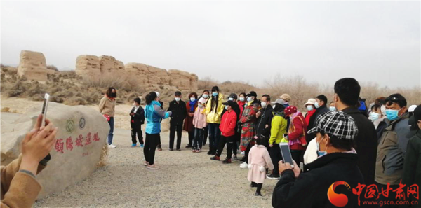 “引客入瓜”開門紅！瓜州迎來(lái)景區(qū)復(fù)工后首個(gè)旅行團(tuán)