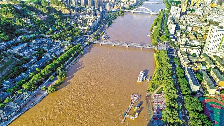 水位上漲提醒市民遠離河邊