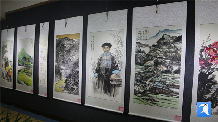 1593596450338523.jpg 7月1日上午,定西市通渭縣紀(jì)委監(jiān)委舉辦“襄郡清風(fēng)·喜迎建黨99周年”廉政文化書(shū)畫(huà)展, 共同為黨的生日獻(xiàn)禮。_副本.jpg