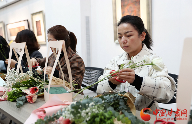 甘肅省人社廳開展慶祝國際勞動婦女節(jié) “人社巾幗獻(xiàn)智慧、助力創(chuàng)業(yè)穩(wěn)就業(yè)” 主題系列活動