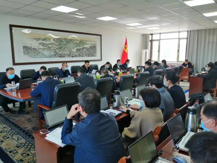 1666172793506435.jpg 10月17日,金昌市紀(jì)委召開(kāi)常委會(huì)(擴(kuò)大)會(huì)議,專題學(xué)習(xí)交流習(xí)近平總書記代表第十九屆中央委員會(huì)向黨的二十大所作的報(bào)告,研究學(xué)習(xí)宣傳貫徹落實(shí)工作。.jpg