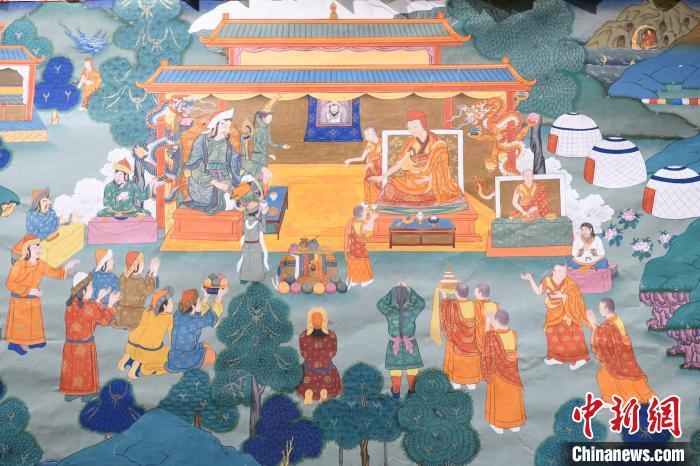 8月20日,在蘭州市博物館展出的大型歷史題材卷軸唐卡“涼州會盟”。 戴文昌 攝 8月20日,在蘭州市博物館展出的大型歷史題材卷軸唐卡“涼州會盟”。 戴文昌 攝